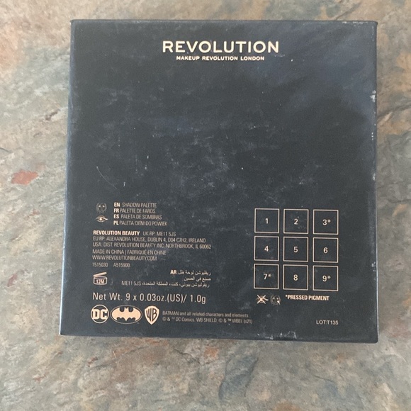 Revolution X Batman I Am TheVisit Batman Shadow Palette Makeup - Picture 5 of 5
